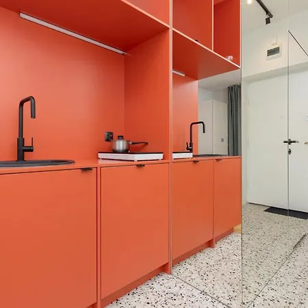 Apartament Comfortable And Modern Orange Studio In By Renters Warszawa