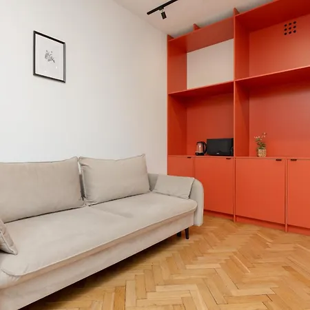 公寓 Comfortable And Modern Orange Studio In By Renters